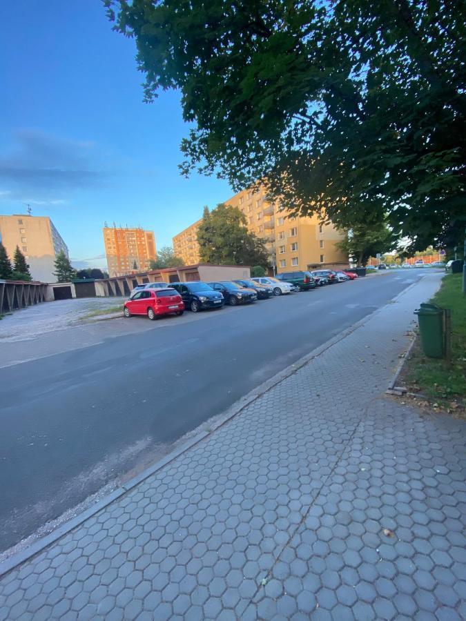 Klidny Byt Na Okraji Trutnova Apartman Kültér fotó