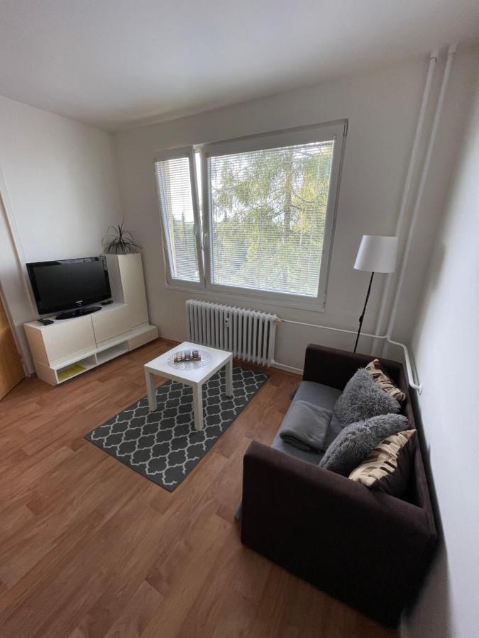 Klidny Byt Na Okraji Trutnova Apartman Kültér fotó